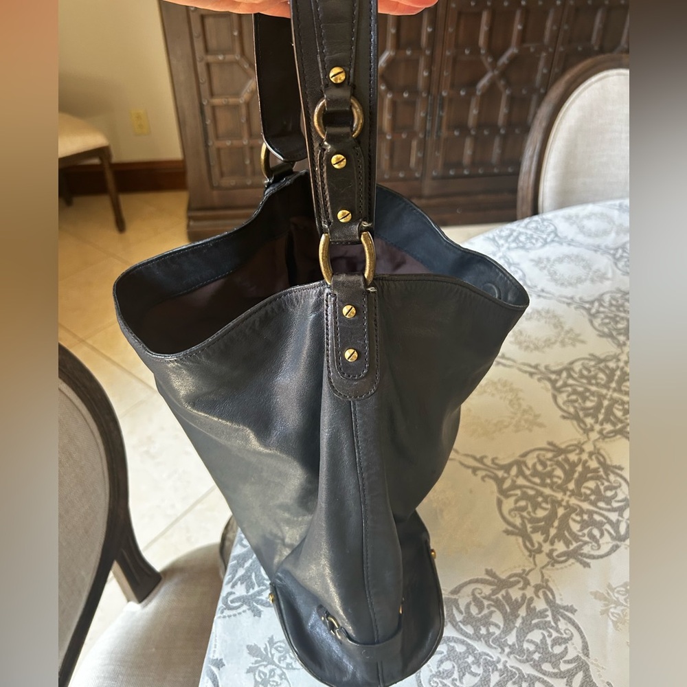 Leather black shoulder bag